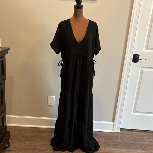 HOT ! Boohoo Black Maxi Dress Boohoo Dresses Boohoo Black Tiered Maxi Dress Poshmark HOT ! Boohoo Black Maxi Dress Boohoo Dresses Boohoo Black Tiered Maxi Dress Poshmark